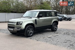 Land Rover Defender 